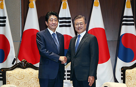 문 대통령 “한•일 정의와 원칙 바로 세워야” 