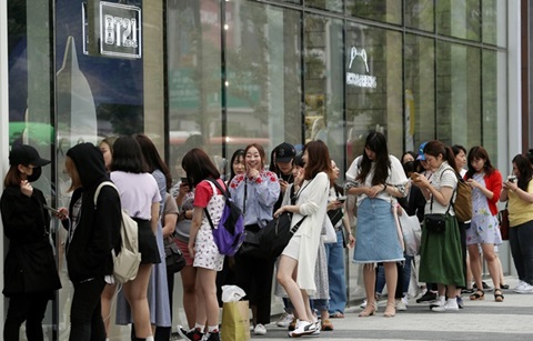 평화 바람 타고 외국인 관광객도 순풍