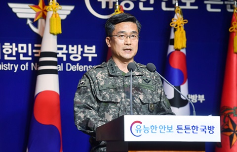 잇단 위협비행에 “강력 대응 경고”