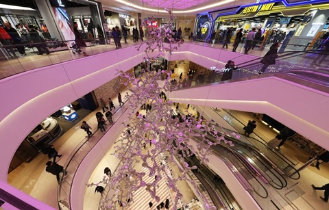 “소비가 성장 견인” 소득주도성장 효과 나타나