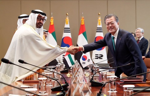 문 대통령, UAE 왕세제와 정상회담 “첨단산업 협력 강화”