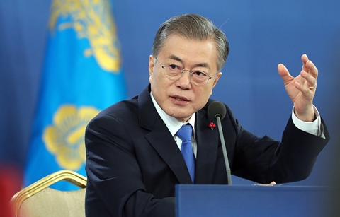 문 대통령, 9일 취임 2주년 특별 대담 출연