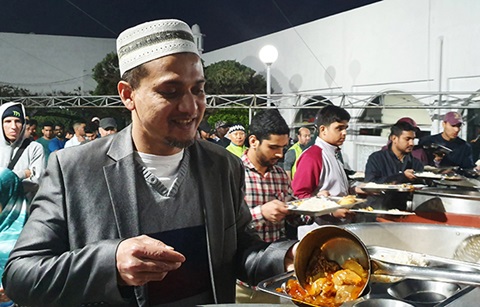 밤에 '북적'이는  서울 속 이슬람거리?