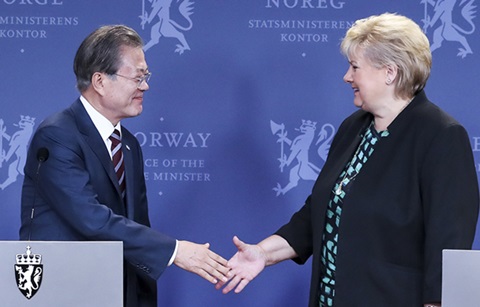 문 대통령, “6월 남북정상회담, 불가능하지 않다”