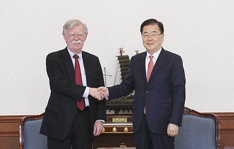 정의용 실장·볼튼 보좌관, 한미 안보 협력 강화 논의