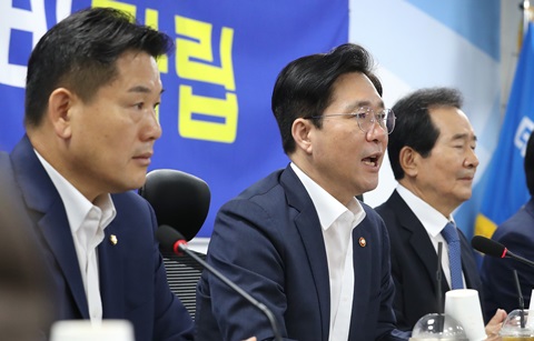 한국 "대일 수출통제, 9월 중 시행"