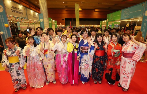 한일갈등 속 계속된 문화교류