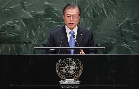 문 대통령, “DMZ를 국제평화지대로”