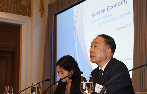 	“강한 복원력 가진 한국경제, 문제없다”