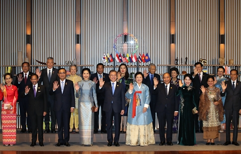 문 대통령, "아세안의 꿈이 한국의 꿈"