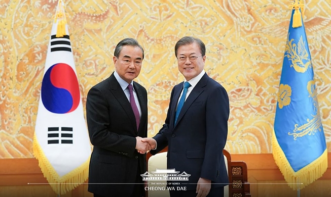 문 대통령, 한반도 평화 위한 중국의 지원 당부