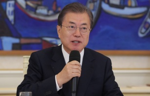 문 대통령, “한·중·일 미세먼지 저감 공동 노력에 힘쓸 것”