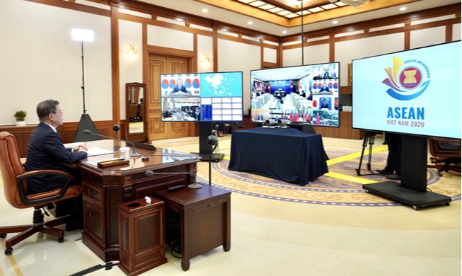 아세안+3 정상, 코로나19 대응 협력 공동성명 채택