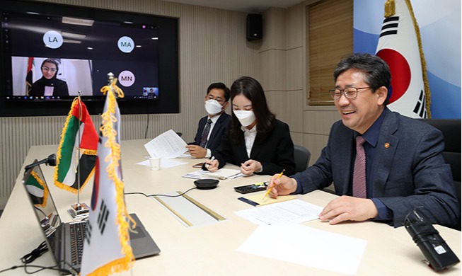 UAE 장관, "한국 코로나19 대응, 전 세계가 배우길 희망"