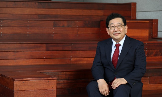 한·일 관계 전문가, 역사 왜곡하는 신친일 세력 경고