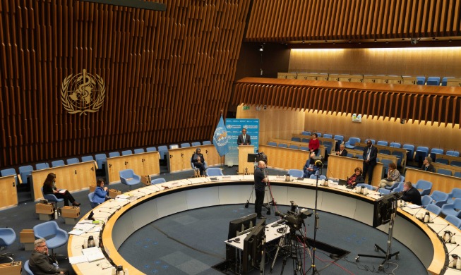 문 대통령, "코로나 승리 무기는 '연대와 협력'"