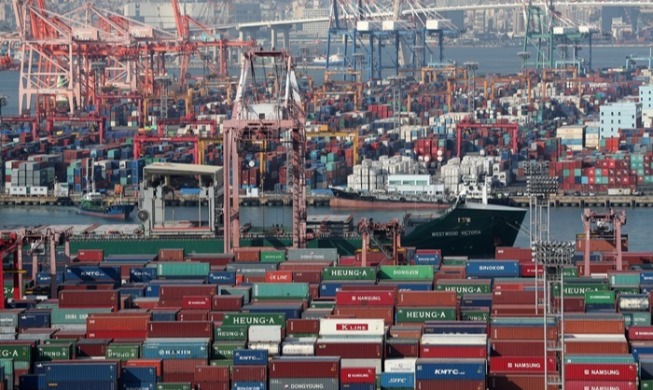 7월 수출 감소율 코로나19 이후 첫 한 자릿수