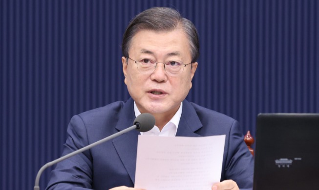 문 대통령, APEC·G20 정상회의 참석···코로나 19 협력 논의