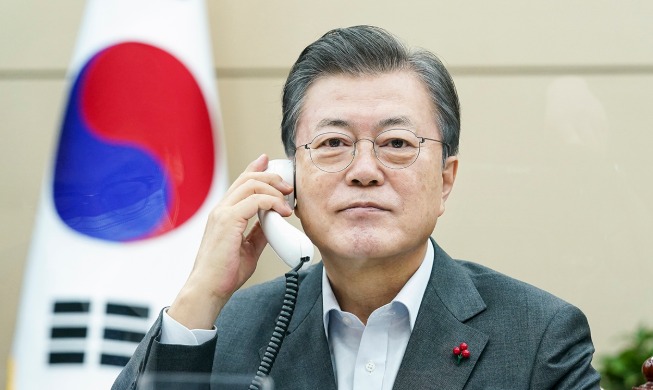 문 대통령, 코스타리카 대통령과 정상통화···코로나19·그린뉴딜 협력 논의