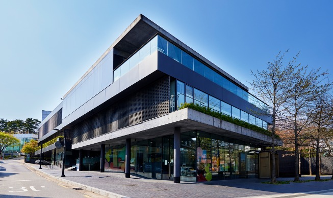 파이낸셜타임스 "서울, 미술 시장의 매력적인 중심지로 부상"