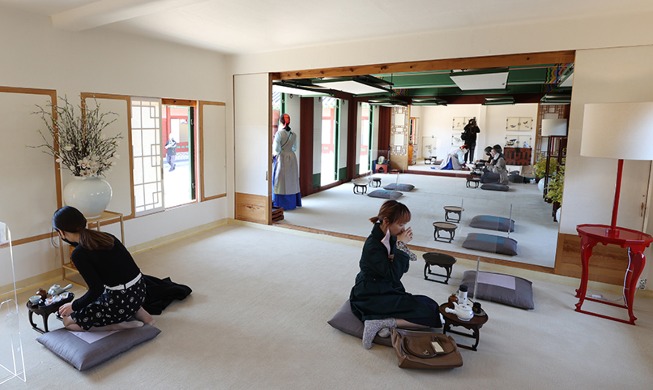 [사진으로 보는 한국] 경복궁에서 체험하는 궁중병과와 약차