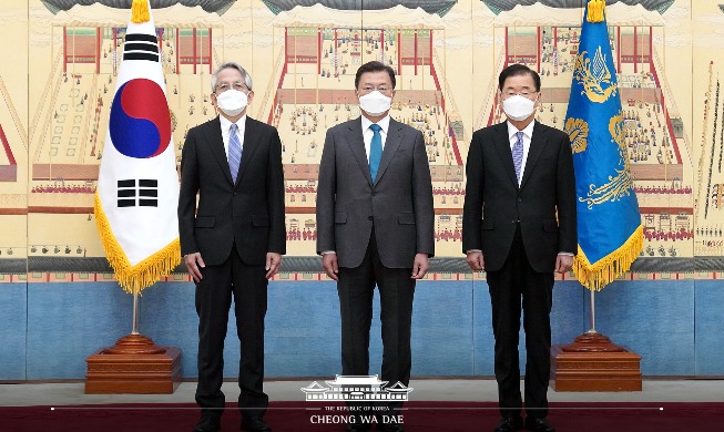 문 대통령 “일본 오염수 방류, 국제해양법재판소 제소 검토"