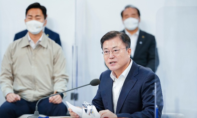 문 대통령-바이든, 5월 21일 워싱턴서 한미정상회담···”비핵화·코로나 논의”