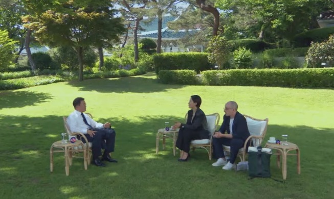 문 대통령 “환경보호 개인실천이 중요”···P4G 정상회의 특별대담