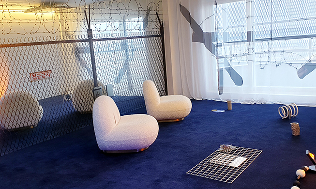 창문 열면 철책선···DMZ 근처에 들어선 ‘리 메이커’ 호텔