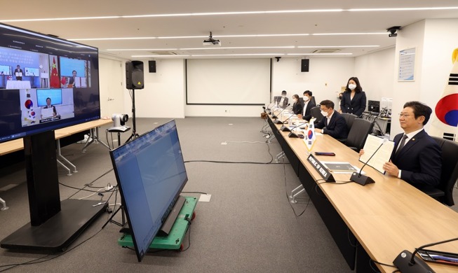 한·중·일 문화장관 "코로나 이후 첨단 기술 활용한 문화교류"