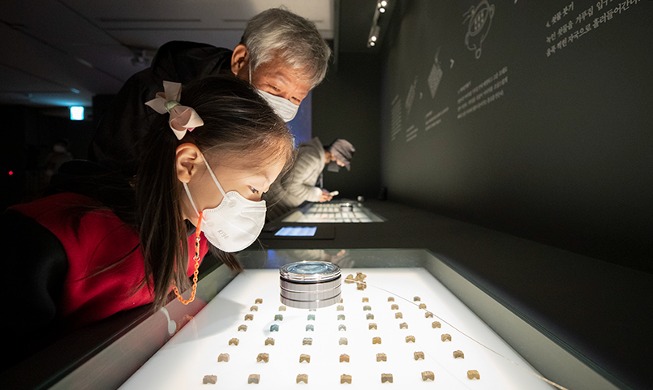 [사진으로 보는 한국]인사동에서 출토된 조선시대 유물 일반인에 공개