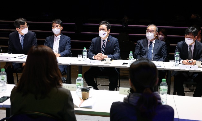 정부, 한류 콘텐츠 확산 강화···파리서 유럽 한국문화원장 회의