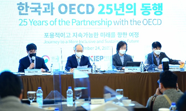 한국 OECD 가입 25주년···1인당 GNI 1만3351달러→3만1881달러