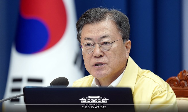 문 대통령 “일상회복 2단계 전환 유보, 4주간 특별방역대책 시행”