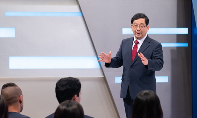 호사카 유지 교수·소설가 한수산, '군함도 전시관'의 역사 왜곡 밝힌다