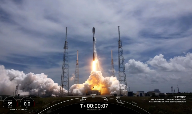 첫 지구 관측 민간위성 ‘세종1호’ 발사 성공