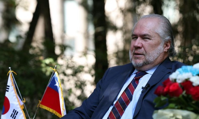 곤살레스 주한 칠레 대사 대리 "한-칠레 FTA는 그 자체로 새로운 역사"