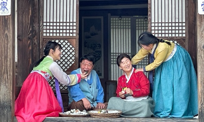 '추석 때 뭐 하지'···외국인이 가 볼 만한 추석 행사