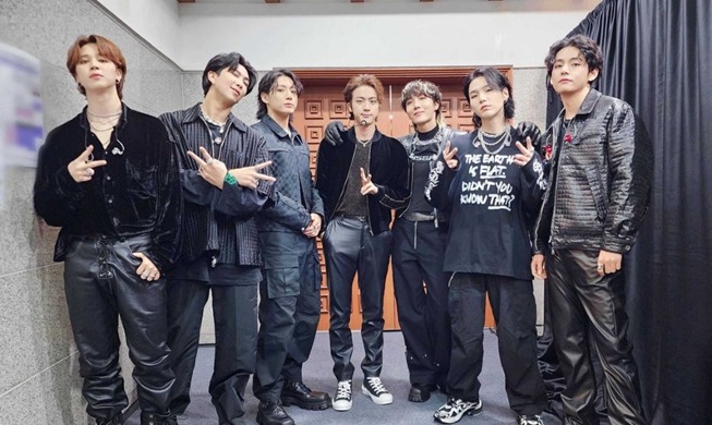 BTS, 최근 10년간 빌보드 '핫 100' 1위 최다 보유 아티스트