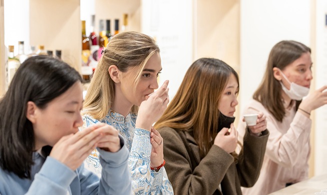 전통주 체험한 명예기자들, 한국 술 매력에 취하다