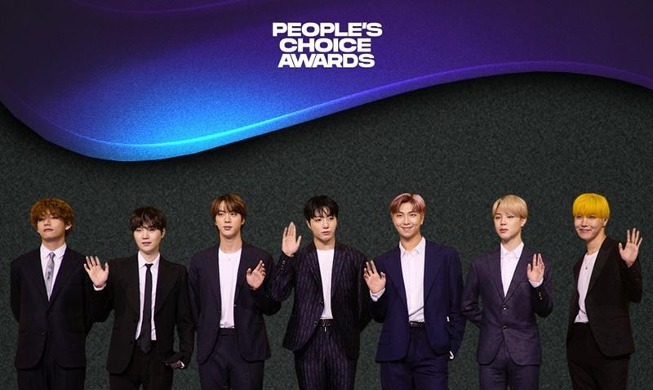 BTS, 미국 '피플스 초이스 어워즈' 3관왕···'올해의 그룹' 3년 연속 수상