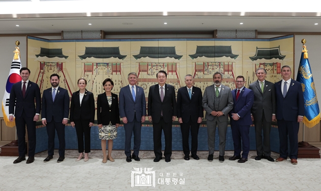 윤 대통령, 미 상·하원 합동 연설 수락