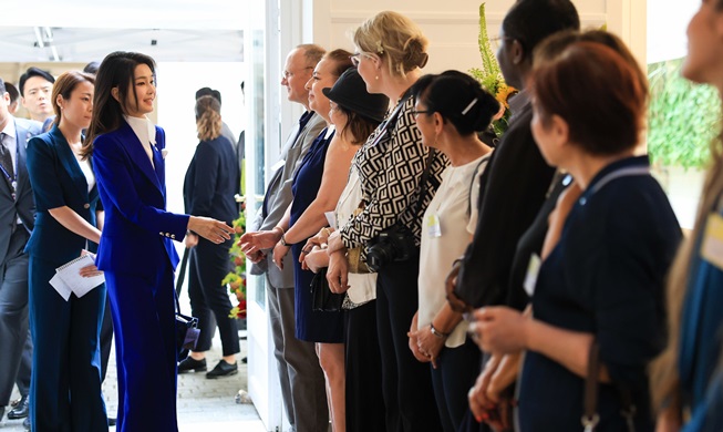 김건희 여사 “K-컬처 영업사원으로서 역할에 충실할 것”···외신과 첫 인터뷰