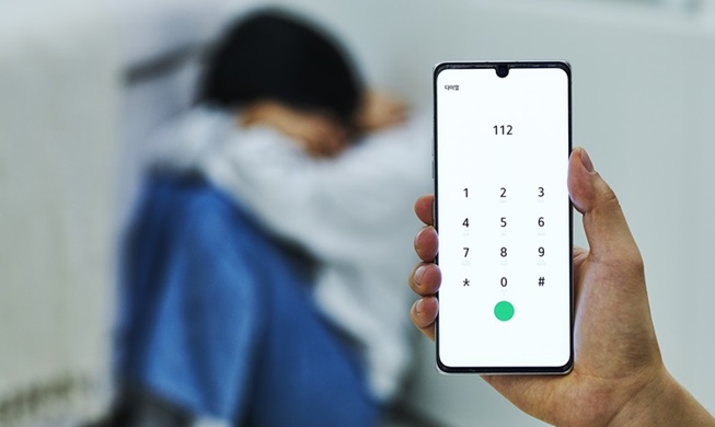 112신고, 외국어로도 된다···경찰, 외국어 통역서비스 도입