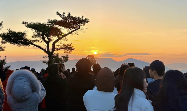 [사진으로 보는 한국] 2024년 새해 첫 일출