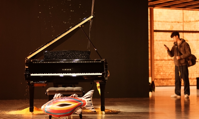 [사진으로 보는 한국] 리움미술관, 필립 파레노 개인전 개최