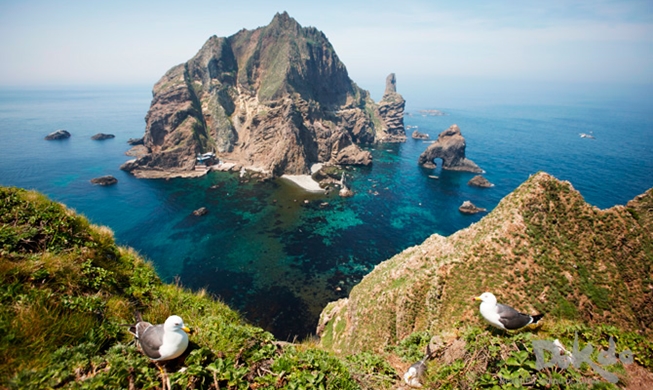 외교부, 역사 왜곡 일본 중학 교과서에 “깊은 유감”