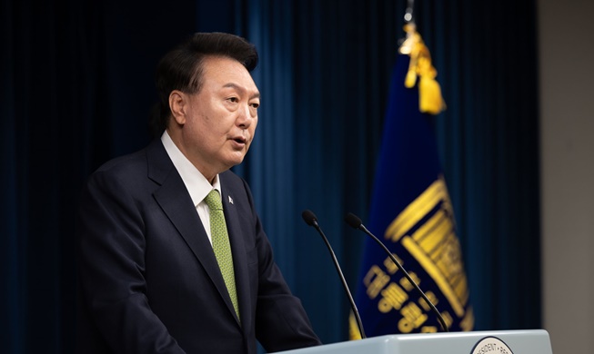 윤 대통령 “영일만에 140억 배럴 석유·가스··시추 승인”