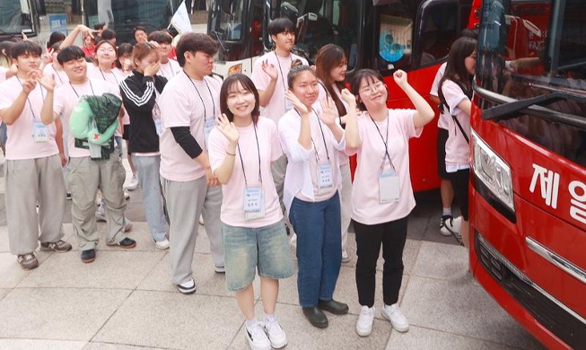 [사진으로 보는 한국] '전국으로 출발! 우리 농활갑니다'