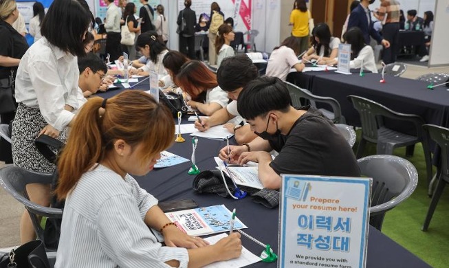 작년 총인구 5177만명···내국인 10만↓ · 외국인 18만↑